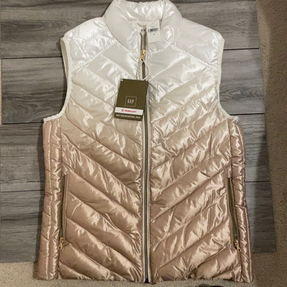 Gap size small vest